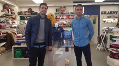 Verdes Rocha Real Oviedo.Verdes y Rocha, durante la presentacion de la ropa de calle para esta temporada