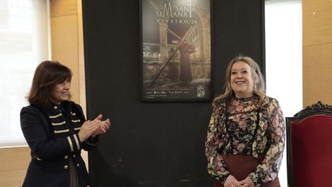 Gueimunde y San Isidro con el cartel al fondo