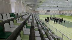 Detalle de los asientos del nuevo grader�o del pabell�n de A Pinguela