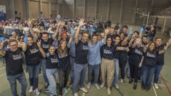 Borja Verea, acompa�ado por miembros del grupo municipal del PP, afiliados y Paula Prado y Diego Calvo.