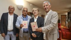 Takekazu Asaka recita Aureana do Sil en xapons