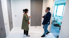 La concejala Anabel Gul�as y el alcalde de Pontevedra visitaron este mi�rcoles las obras del primer cambiador inclusivo de la ciudad, ubicado en el Mercado