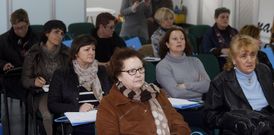 Mulleres asistentes onte �s xornadas de igualdade da cooperativa ribadense Os Irmandi�os. 