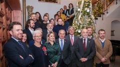El alcalde Jos� Tom� con los representantes de los otros municipios de la Red de Juder�as durante la asamblea celebrada en Toledo. A la izquierda, con gafas, la embajadora de Israel, Rodica Radian-Gordon, que particip� en el encuentro