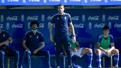 Jaime �lvarez, con Jon Carrera detr�s, durante un partido con el Vetusta