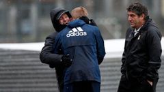 Silvino, a la derecha de la imagen, junto a Mossa y Anquela 