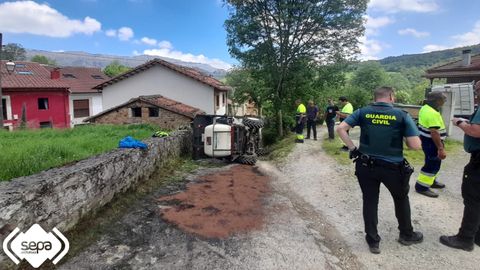 Accidente en Cabrales con un d�mper
