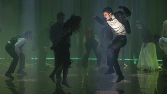<span lang= gl >�Hamlet�, dirixida por Tito Asorey e cun elenco de dezaseis artistas.</span>