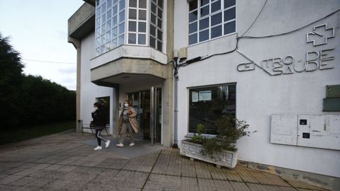 La medida pretende abastecer, entre otros edificio, al centro de salud de Cambre
