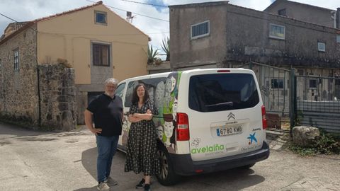 Rafael �lvarez y Eva Caparroz advierten que, sin este servicio, �m�s de 200 personas van a quedar solas y aisladas�.