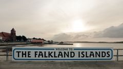 Un cartel de bienvenida en las islas Malvinas