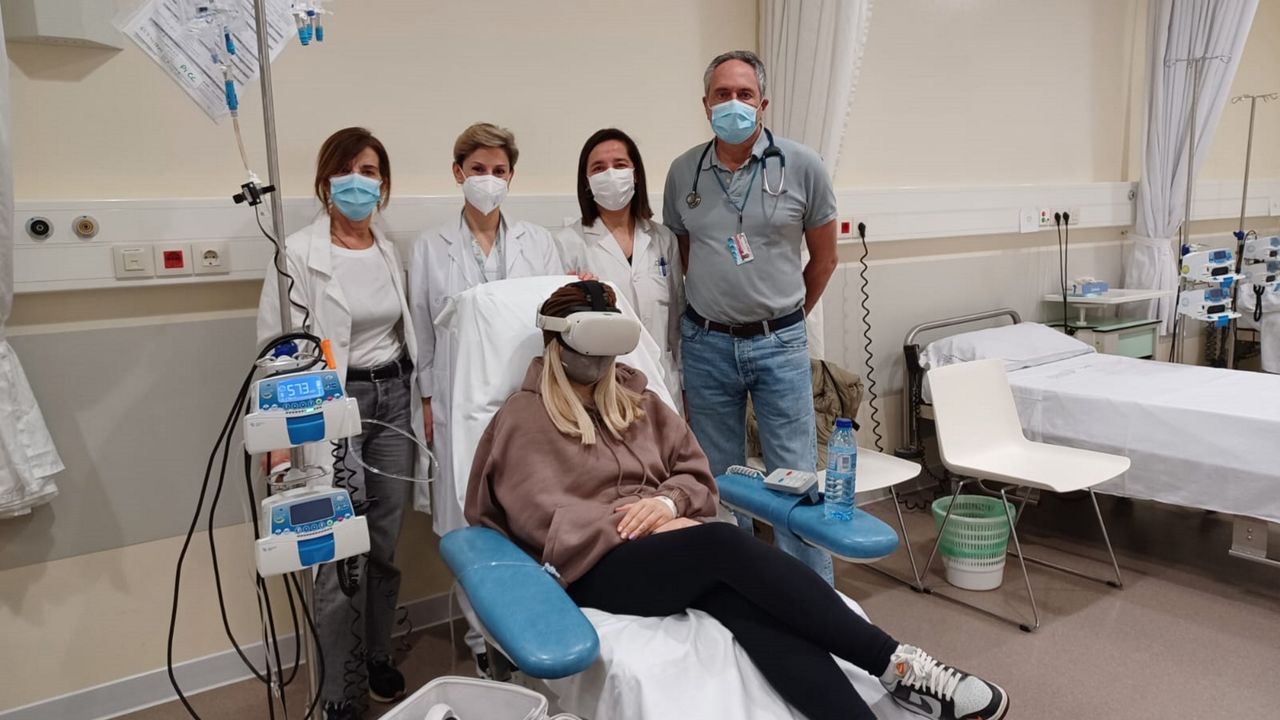 Llegan a Vigo las gafas de realidad virtual para pacientes oncológicos