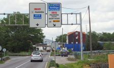 Fomento coloc� dos nuevos paneles junto al acceso a la variante desde la N-550 en A Ponte. 
