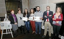 Los dise�adores del proyecto presentado en Par�s, con responsables del Concello y la Universidad. 