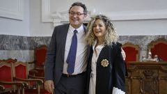 �lvaro Garc�a Ortiz posa junto a su mujer, Pilar Fern�ndez, despu�s de que ella tomase posesi�n de su cargo de teniente fiscal de Galicia.