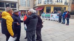Participantes en la concentraci�n que se desarroll� en la plaza de Espa�a