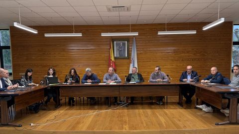 Un momento de la reunin de la junta directiva del GDR Ribeira Sacra-Courel en Bveda