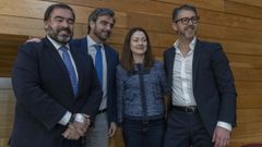 La nueva diputada del PP, Magdalena Prez, en el Parlamento, junto a Alberto Pazos, Diego Calvo y Luis Oujo.