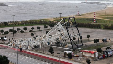 Una noria ca�da en Figueira da Foz