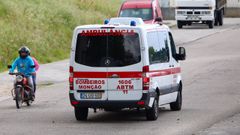 Una ambulancia portuguesa en Mon�ao en una foto de archivo