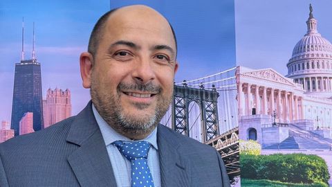 Antonio de Toro es jefe de ventas de United Airlines en España desde 1998.