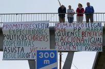 Cinco a�os de protestas. Los desalojados del Ofim�tico volvieron a concentrarse en Alfonso Molina. Iniciaron sus movilizaciones hace cinco a�os, cuando se supo que perder�an sus viviendas all�. 