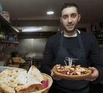 Casa Samuel sirve tapas, pero solo en fin de semana. El pulpo es de las que ms salida tiene. 