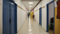 Imagen del colegio Monte dos Postes, que, junto con el Quiroga Palacios, concentrar� las actividades de conciliaci�n en los CEIP