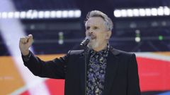 Miguel Bos� durante un concierto en Bogot�.