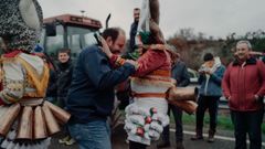 Pantallas y felos aparecen en la protesta de la autov�a en Xinzo