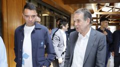 Iago Aspas y Abel Caballero en una visita al Concello de Vigo