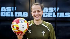 La futbolista de As Celtas Pa�u, en las instalaciones de A Madroa.