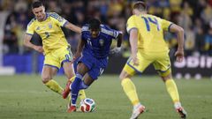 Imagen de un partido clasificatorio para el Mundial 2026 entre Suecia y Ucrania.