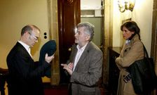 Rosendo Fern�ndez, antes de abandonar el Concello, con V�zquez Barquero y M�nica Mourelo.