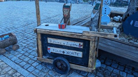 La decoracin navidea de Sobradelo se concentra en el entorno del centro social, el parque y el mirador del olivo.