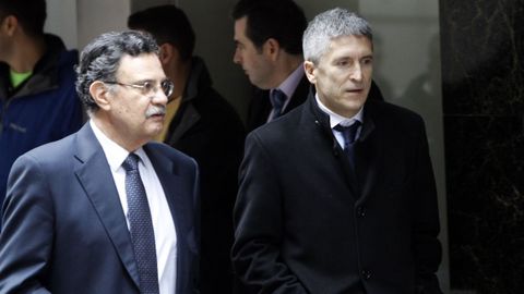 A la izquierda, ngel Hurtado, magistrado que instruye el caso de Garca Ortiz, junto al ministro Fernando Grande-Marlaska.