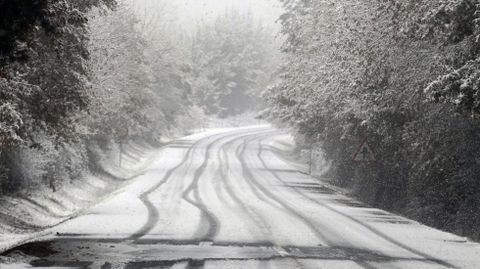 La carretera de Bveda a O Incio estuvo casi impracticable a media maana