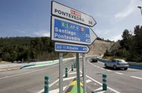 La variante est� abierta al tr�fico desde el 21 de marzo, pero a�n le faltan se�ales en los accesos. 
