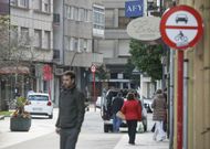 Vilagarc�a tiene tres kil�metros de zonas peatonales que los veh�culos invaden con frecuencia. 