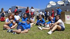 Un grupo de escolares do colexio Montesol de Vigo durante a merenda