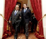 Jos� Hidalgo, presidente de Globalia, con el alcalde, Carlos Negreira, en el Ayuntamiento.