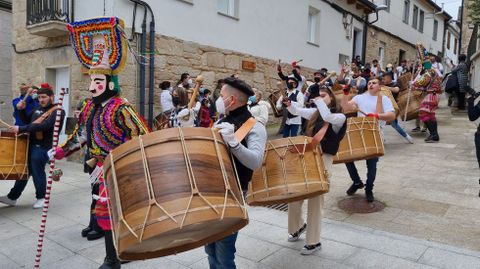 El folin de Chaguazoso en el desfile de Vilario de Conso