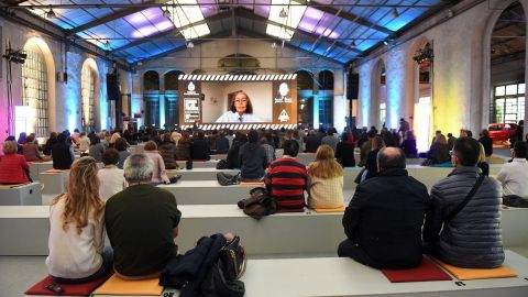 Anne Carson, durante el recital potico virtual en la Antigua Fbrica de Armas