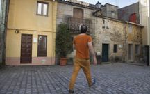 Las casas do remo de A Praci�a son, por contra, las m�s humildes. 
