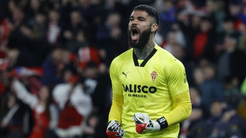 Derbi asturiano entre el Real Sporting de Gijon y el Real Oviedo en El Molin�n