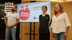 Rogelio Santos, Anabel Gul�as y Bego�a Laya, en la presentaci�n este mi�rcoles de �Mercado con xeito� en el Concello de Pontevedra