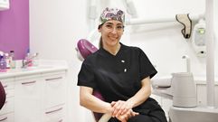 Raquel Pi��n es la presidenta del Colegio de Dentistas en Ourense