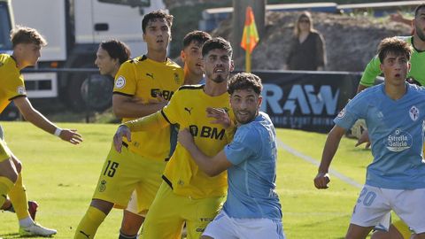 Antonio Montoro (en el centro), en una imagen de archivo de un partido del Real Unin contra el Celta Fortuna