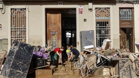 Destrozos materiales tras el paso de la dana