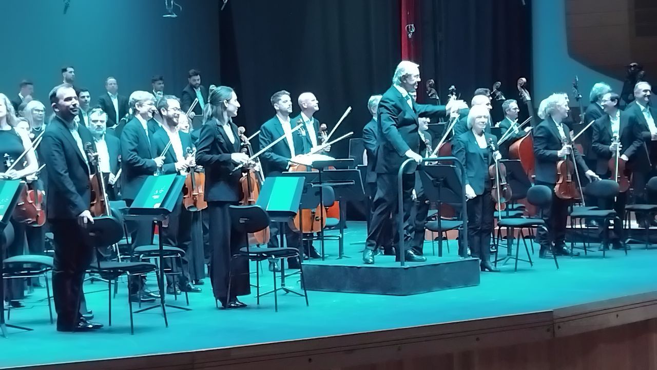 Víctor Pablo Pérez reafirma su maestría al frente de una Sinfónica de Galicia en estado de gracia
